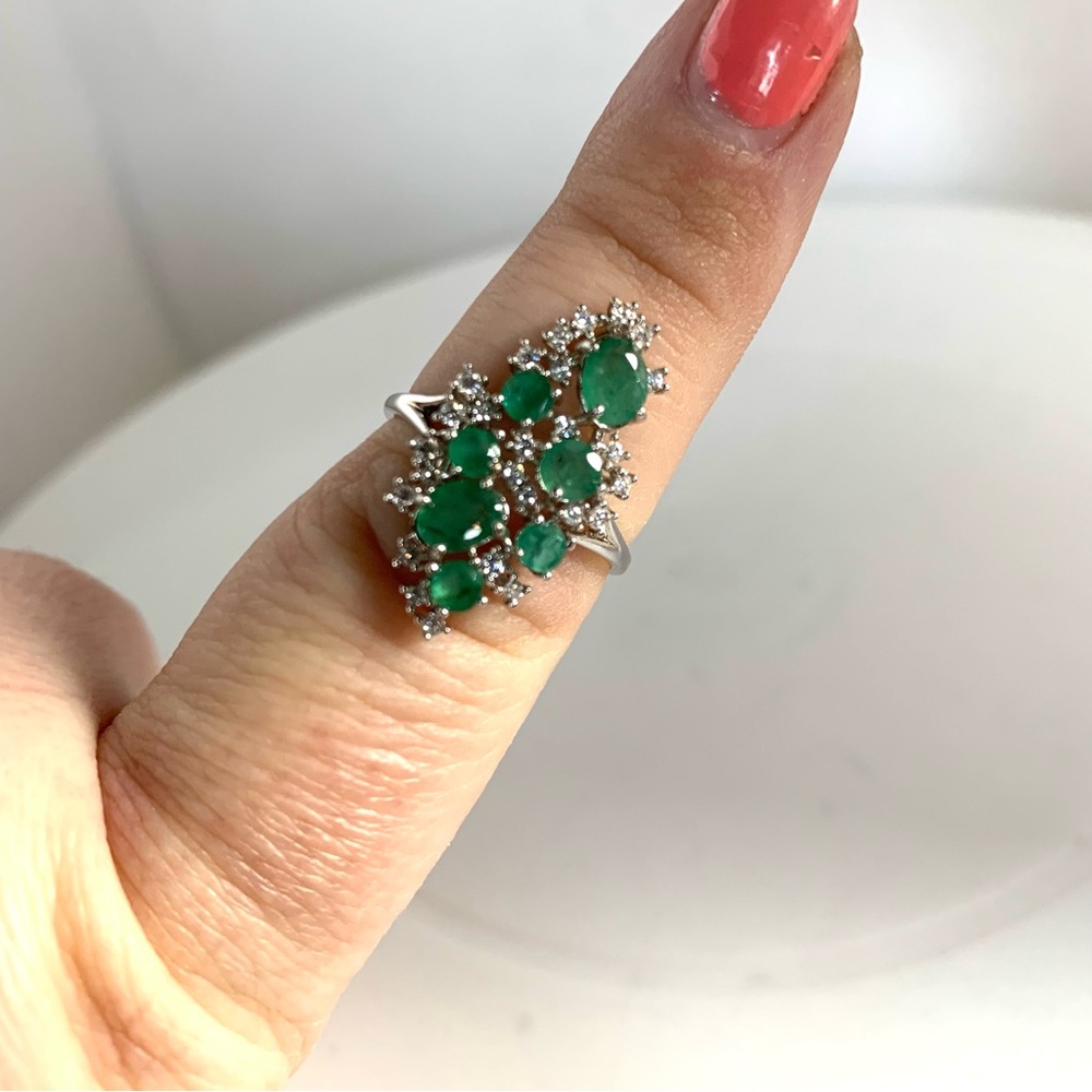 STERLING SILVER 925 GENUINE EMERALD AND CUBIC ZIRCONIA COCKTAIL RING (7) - Picture 15 of 16